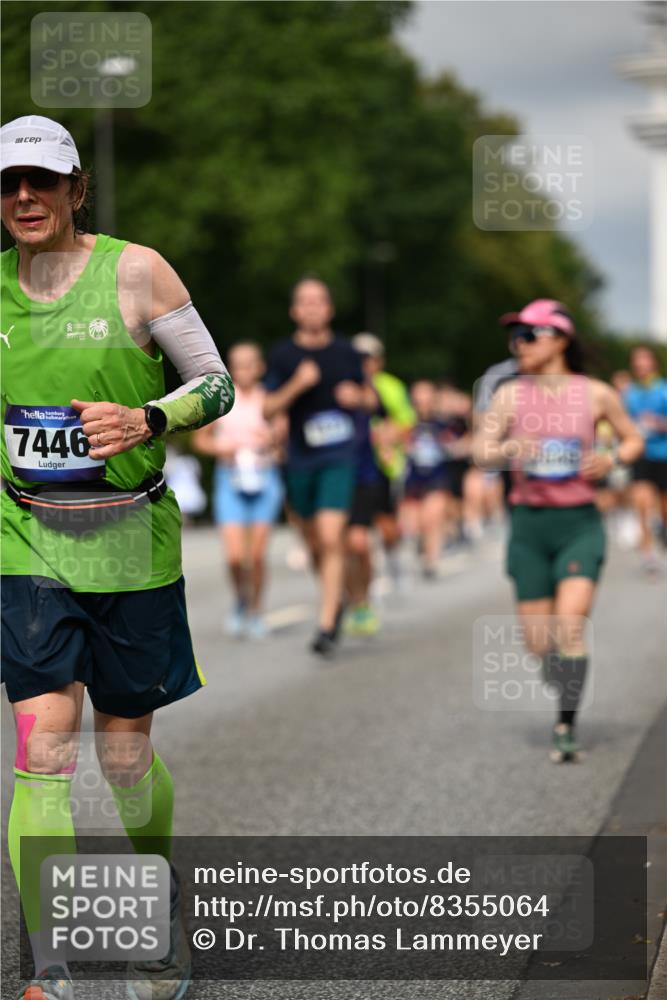 29.06.2025 - hella hamburg halbmarathon Dr. Thomas Lammeyer http://msf.ph/oto/8355064 29.06.2025 10:18:50 Kennedybrücke 1071, 1296, 1379, 1575, 1728, 1745, 2046, 2281, 2690, 3454, 3507, 3509, 3691, 4495, 4641, 5608, 5800, 5981, 6181, 6317, 6710, 6724, 7195, 7446, 7447, 7881, 8055, 8239, 8256, 8275, 8522, 8563, 8755, 8854, 8892, 9709, 10589, 10717, 11271 meine-sportfotos.de
