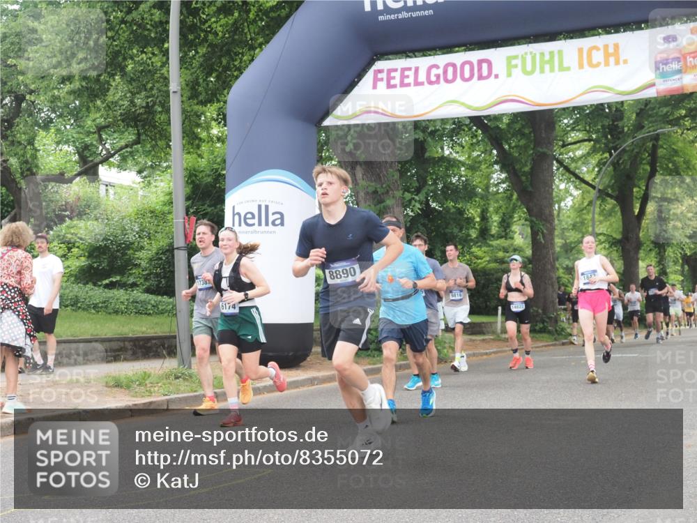 29.06.2025 - hella hamburg halbmarathon KatJ http://msf.ph/oto/8355072 29.06.2025 10:51:40 Zwischen KM18-KM19 1842, 1863, 3039, 3182, 3248, 6100, 6174 meine-sportfotos.de
