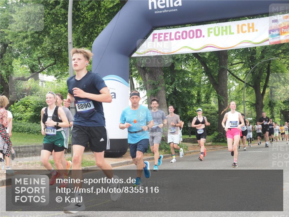 29.06.2025 - hella hamburg halbmarathon KatJ http://msf.ph/oto/8355116 29.06.2025 10:51:40 Zwischen KM18-KM19 1842, 1863, 3039, 3182, 3248, 6100, 6174 meine-sportfotos.de