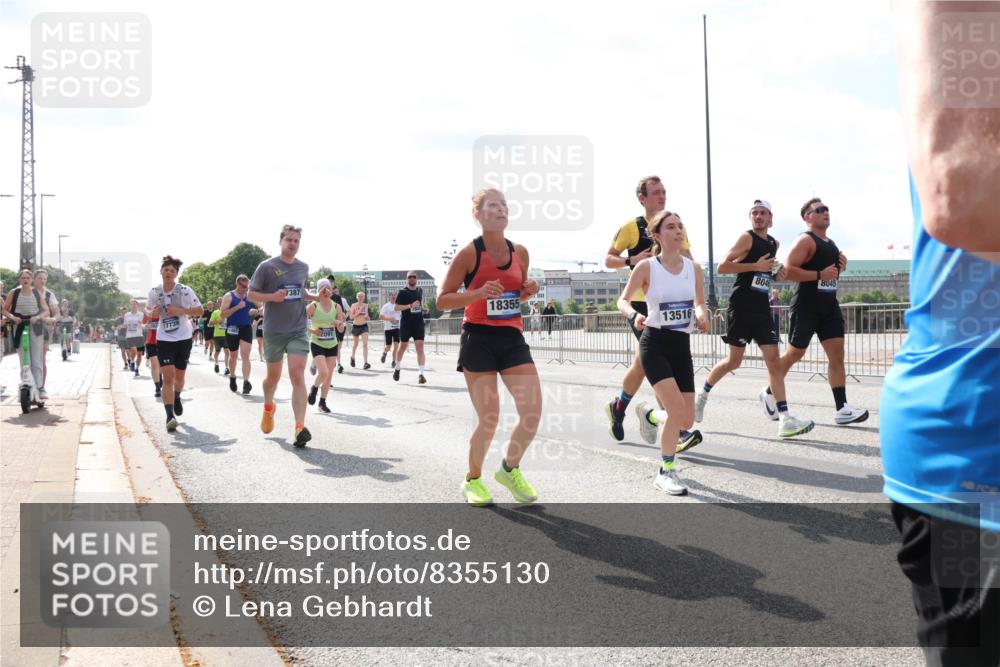 29.06.2025 - hella hamburg halbmarathon Lena Gebhardt http://msf.ph/oto/8355130 29.06.2025 10:01:21 Lombardsbrücke 17739, 7387, 2091, 18355, 13516, 8046, 8045, 1130, 1329, 1387, 1420, 1722, 1724, 1726, 2006, 2091, 2167, 2354, 2363, 2490, 2591, 2936, 3199, 3425, 3625, 3663, 3740, 4068, 4238, 4249, 4319, 4322, 4370, 4649, 4663, 4708, 5033, 5547, 5570, 5675, 5870, 6087, 6147, 6281, 0000, 6302, 6487, 6531, 6591, 6835, 6921, 6924, 7287, 7658, 7757, 7759, 7761, 7846, 8030, 8045, 8046, 8191, 8255, 8326, 8392, 8691, 8822, 8926, 9932, 10188, 10271, 10281, 10301, 10383, 10576, 11043, 11465 meine-sportfotos.de