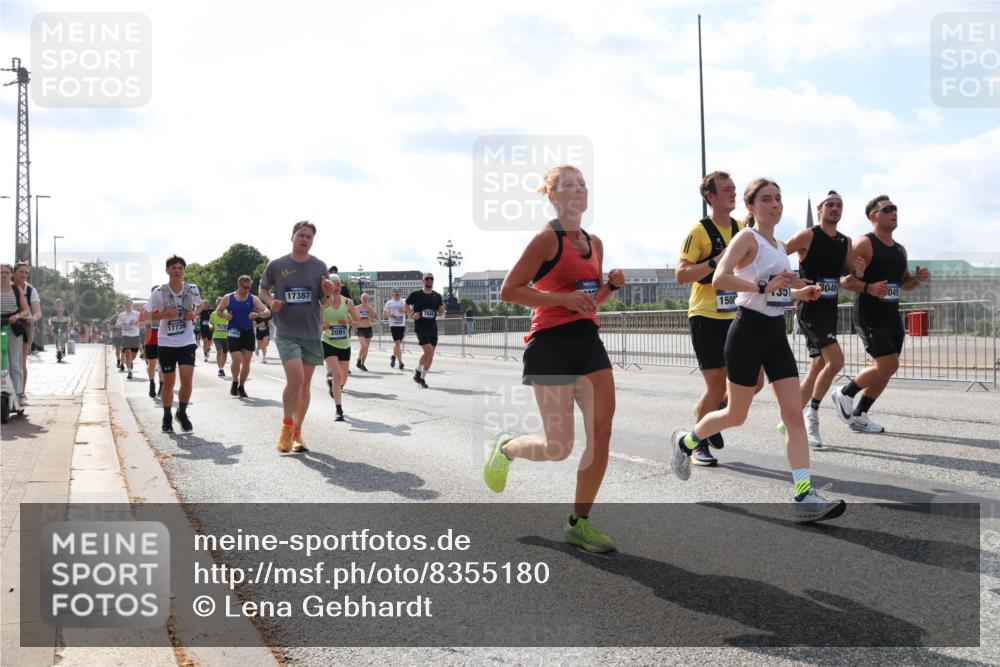 29.06.2025 - hella hamburg halbmarathon Lena Gebhardt http://msf.ph/oto/8355180 29.06.2025 10:01:21 Lombardsbrücke 17739, 17387, 1551, 3046, 045, 150, 1130, 1329, 1387, 1420, 1722, 1724, 1726, 2006, 2091, 2167, 2354, 2363, 2490, 2591, 2936, 3199, 3425, 3625, 3663, 3740, 4068, 4238, 4249, 4319, 4322, 4370, 4649, 4663, 4708, 5033, 5547, 5570, 5675, 5870, 6087, 6147, 6281, 0000, 6302, 6487, 6531, 6591, 6835, 6921, 6924, 7287, 7658, 7757, 7759, 7761, 7846, 8030, 8045, 8046, 8191, 8255, 8326, 8392, 8691, 8822, 8926, 9932, 10188, 10271, 10281, 10301, 10383, 10576, 11043, 11465 meine-sportfotos.de