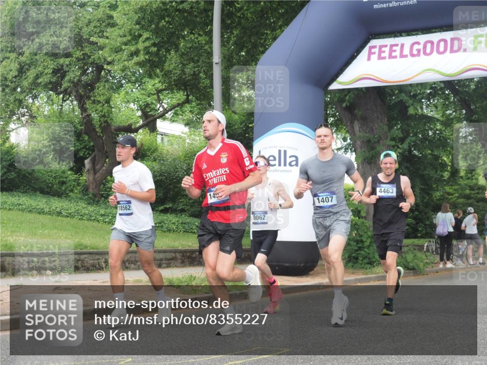 29.06.2025 - hella hamburg halbmarathon KatJ http://msf.ph/oto/8355227 29.06.2025 10:21:47 Zwischen KM18-KM19 1407, 2746, 3935, 4463, 6358, 8062 meine-sportfotos.de