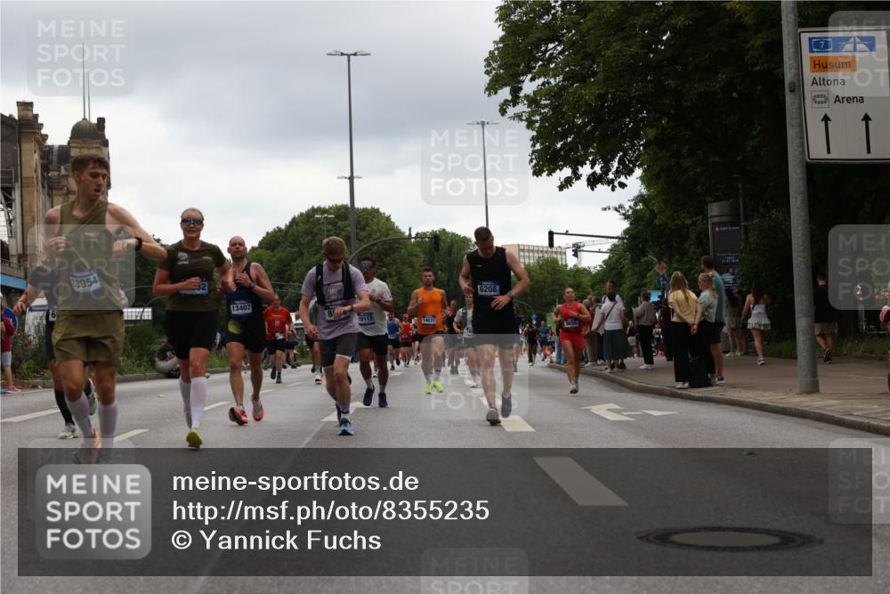 29.06.2025 - hella hamburg halbmarathon Yannick Fuchs http://msf.ph/oto/8355235 29.06.2025 10:52:59 20KM 1285, 1642, 1946, 1951, 2006, 2027, 2584, 2677, 2855, 2957, 2978, 3181, 3983, 4088, 4592, 5084, 5347, 5633, 6202, 6208, 6636, 6860, 6997, 7223, 7476, 8290, 8392, 8929, 9156, 9353, 9655, 10036, 10759, 10915, 10943, 12633, 13407, 14375, 14631, 14914, 15240, 15263, 15824, 16160, 16206, 16341, 16563, 16922, 16924, 17017, 17346, 17782, 17810, 17852, 17931, 18112, 18153, 18232, 18266, 18327, 18556, 18730, 18954 meine-sportfotos.de