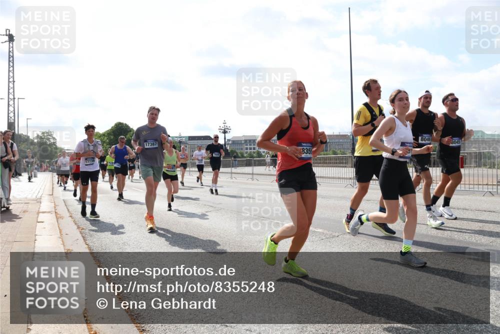 29.06.2025 - hella hamburg halbmarathon Lena Gebhardt http://msf.ph/oto/8355248 29.06.2025 10:01:21 Lombardsbrücke 17739, 8046, 8045, 17387, 8355, 1130, 1329, 1387, 1420, 1722, 1724, 1726, 2006, 2091, 2167, 2354, 2363, 2490, 2591, 2936, 3199, 3425, 3625, 3663, 3740, 4068, 4238, 4249, 4319, 4322, 4370, 4649, 4663, 4708, 5033, 5547, 5570, 5675, 5870, 6087, 6147, 6281, 0000, 6302, 6487, 6531, 6591, 6835, 6921, 6924, 7287, 7658, 7757, 7759, 7761, 7846, 8030, 8045, 8046, 8191, 8255, 8326, 8392, 8691, 8822, 8926, 9932, 10188, 10271, 10281, 10301, 10383, 10576, 11043, 11465 meine-sportfotos.de