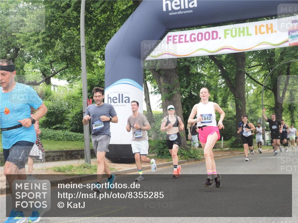 29.06.2025 - hella hamburg halbmarathon KatJ http://msf.ph/oto/8355285 29.06.2025 10:51:42 Zwischen KM18-KM19 1842, 3182, 3248, 6100, 6174 meine-sportfotos.de