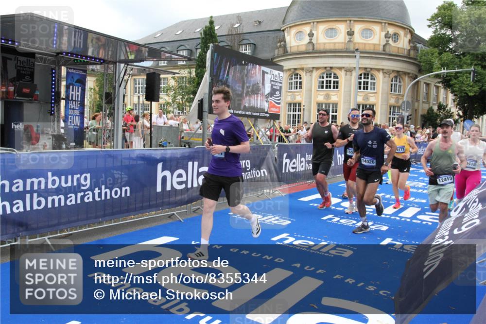 29.06.2025 - hella hamburg halbmarathon Michael Strokosch http://msf.ph/oto/8355344 29.06.2025 10:53:56 Ziel 1422, 1706, 1870, 6260, 6481, 7395, 7918, 7973, 9922, 10529, 10891, 12413, 13032, 14026, 14175, 15502, 16477, 16538, 17740, 18249, 18418, 18487, 18759, 18831, 18879, 18915, 19177 meine-sportfotos.de