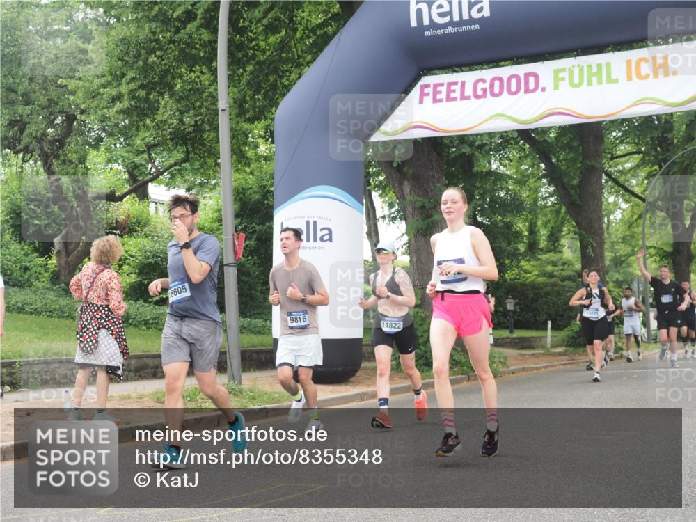 29.06.2025 - hella hamburg halbmarathon KatJ http://msf.ph/oto/8355348 29.06.2025 10:51:42 Zwischen KM18-KM19 1842, 3182, 3248, 6100, 6174 meine-sportfotos.de