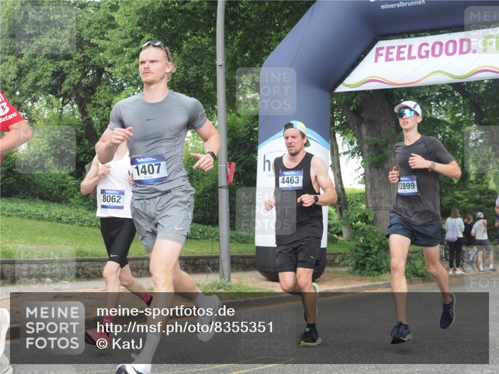 29.06.2025 - hella hamburg halbmarathon KatJ http://msf.ph/oto/8355351 29.06.2025 10:21:47 Zwischen KM18-KM19 1407, 2746, 3935, 4463, 6358, 8062 meine-sportfotos.de