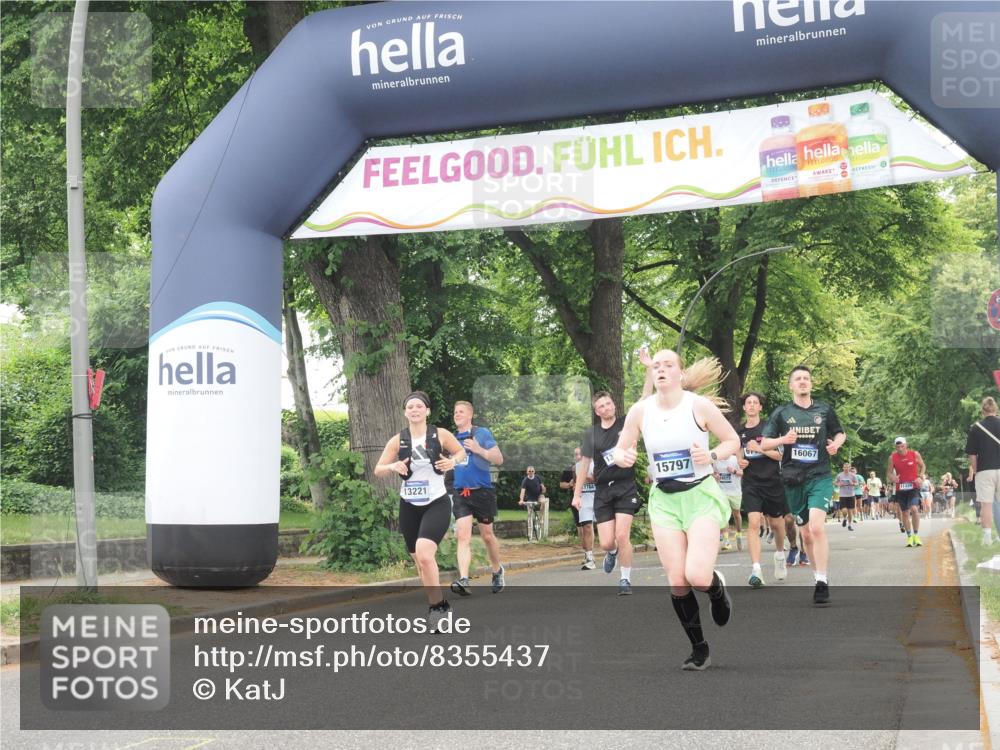29.06.2025 - hella hamburg halbmarathon KatJ http://msf.ph/oto/8355437 29.06.2025 10:51:44 Zwischen KM18-KM19 1842, 6174 meine-sportfotos.de