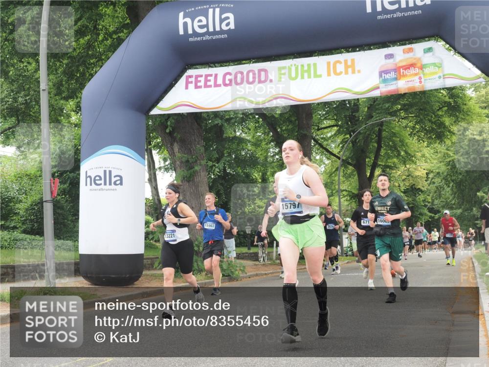 29.06.2025 - hella hamburg halbmarathon KatJ http://msf.ph/oto/8355456 29.06.2025 10:51:45 Zwischen KM18-KM19 1842, 6174, 6714 meine-sportfotos.de