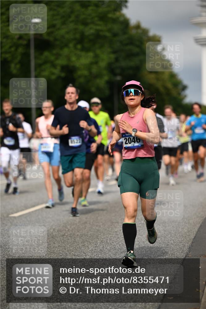 29.06.2025 - hella hamburg halbmarathon Dr. Thomas Lammeyer http://msf.ph/oto/8355471 29.06.2025 10:18:51 Kennedybrücke 1296, 1379, 1575, 1728, 1745, 2046, 2281, 2690, 3454, 3507, 3509, 3691, 4495, 4641, 5608, 5800, 5981, 6181, 6317, 6710, 6724, 7195, 7439, 7446, 7447, 7881, 8239, 8256, 8275, 8522, 8563, 8755, 8854, 8892, 9709, 9975, 10589, 10717, 10858, 11271 meine-sportfotos.de