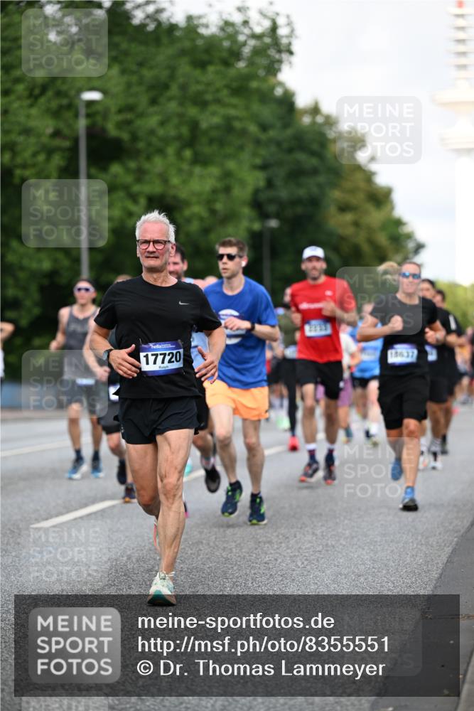 29.06.2025 - hella hamburg halbmarathon Dr. Thomas Lammeyer http://msf.ph/oto/8355551 29.06.2025 09:56:21 Kennedybrücke 1070, 1139, 1220, 1415, 1468, 1512, 1613, 1782, 2233, 3098, 3109, 3124, 3928, 4080, 4497, 4691, 4981, 5476, 5477, 7067, 7191, 7325, 7432, 7451, 7599, 7843, 7865, 7961, 8467, 8664, 9081, 9540, 10000, 10099, 10251, 10741, 10750, 10796, 11346 meine-sportfotos.de