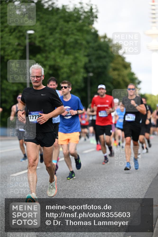 29.06.2025 - hella hamburg halbmarathon Dr. Thomas Lammeyer http://msf.ph/oto/8355603 29.06.2025 09:56:21 Kennedybrücke 1070, 1139, 1220, 1415, 1468, 1512, 1613, 1782, 2233, 3098, 3109, 3124, 3928, 4080, 4497, 4691, 4981, 5476, 5477, 7067, 7191, 7325, 7432, 7451, 7599, 7843, 7865, 7961, 8467, 8664, 9081, 9540, 10000, 10099, 10251, 10741, 10750, 10796, 11346 meine-sportfotos.de