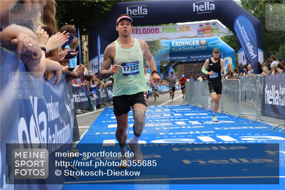 29.06.2025 - hella hamburg halbmarathon Strokosch-Dieckow http://msf.ph/oto/8355685 29.06.2025 10:30:39 Ziel 2460, 2851, 3845, 7055, 7231, 7481, 8318, 9508, 11413, 12049, 15253, 17322, 18235, 18871 meine-sportfotos.de