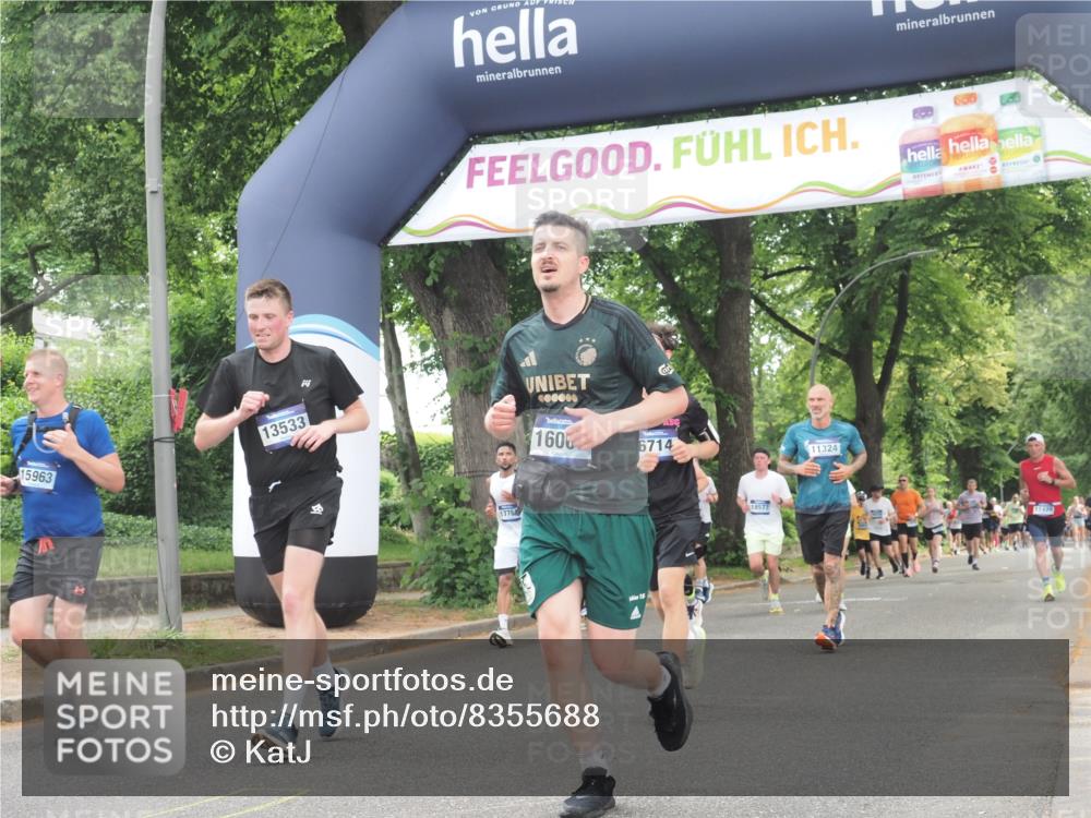 29.06.2025 - hella hamburg halbmarathon KatJ http://msf.ph/oto/8355688 29.06.2025 10:51:47 Zwischen KM18-KM19 1842, 6714 meine-sportfotos.de
