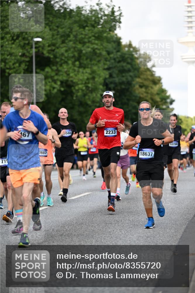 29.06.2025 - hella hamburg halbmarathon Dr. Thomas Lammeyer http://msf.ph/oto/8355720 29.06.2025 09:56:22 Kennedybrücke 1070, 1139, 1220, 1415, 1468, 1512, 1613, 1782, 2233, 3098, 3109, 3124, 3928, 4080, 4497, 4691, 4981, 5476, 5477, 6152, 6716, 7005, 7067, 7191, 7325, 7432, 7451, 7599, 7843, 7865, 7961, 8467, 8664, 9081, 9540, 10000, 10099, 10251, 10741, 10750, 10796, 11346 meine-sportfotos.de