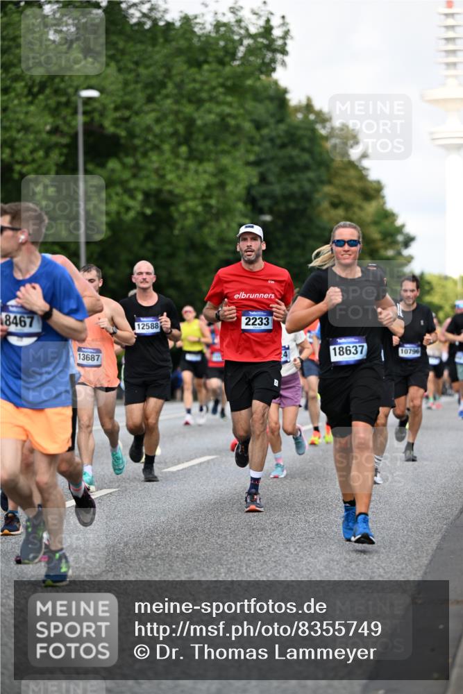29.06.2025 - hella hamburg halbmarathon Dr. Thomas Lammeyer http://msf.ph/oto/8355749 29.06.2025 09:56:22 Kennedybrücke 1070, 1139, 1220, 1415, 1468, 1512, 1613, 1782, 2233, 3098, 3109, 3124, 3928, 4080, 4497, 4691, 4981, 5476, 5477, 6152, 6716, 7005, 7067, 7191, 7325, 7432, 7451, 7599, 7843, 7865, 7961, 8467, 8664, 9081, 9540, 10000, 10099, 10251, 10741, 10750, 10796, 11346 meine-sportfotos.de