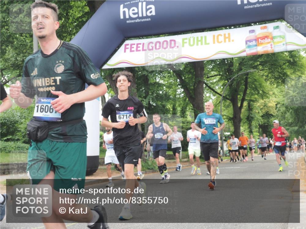 29.06.2025 - hella hamburg halbmarathon KatJ http://msf.ph/oto/8355750 29.06.2025 10:51:48 Zwischen KM18-KM19 1842, 2936, 6714 meine-sportfotos.de