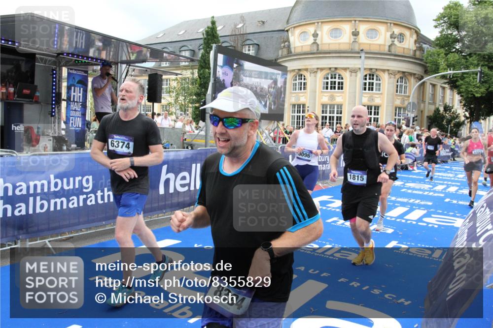 29.06.2025 - hella hamburg halbmarathon Michael Strokosch http://msf.ph/oto/8355829 29.06.2025 10:54:05 Ziel 1151, 1410, 1815, 2432, 3096, 3208, 3209, 6356, 6374, 6481, 7918, 8394, 9032, 11499, 11789, 12379, 13032, 13869, 17348, 18308 meine-sportfotos.de