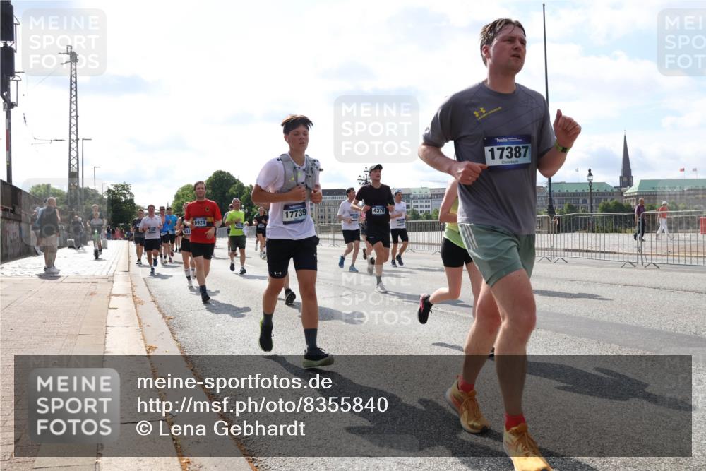 29.06.2025 - hella hamburg halbmarathon Lena Gebhardt http://msf.ph/oto/8355840 29.06.2025 10:01:23 Lombardsbrücke 4315, 6924, 17739, 4370, 17387, 1130, 1329, 1387, 1420, 1653, 1722, 1724, 1726, 2006, 2091, 2167, 2354, 2363, 2490, 2591, 2936, 3199, 3425, 3625, 3663, 3740, 4068, 4238, 4249, 4319, 4322, 4370, 4649, 4663, 4708, 5547, 5570, 5675, 5870, 6087, 6147, 6281, 0000, 6302, 6487, 6531, 6591, 6835, 6921, 6924, 7287, 7658, 7757, 7759, 7761, 7846, 8030, 8045, 8046, 8191, 8255, 8326, 8392, 8578, 8691, 8822, 8926, 9932, 10188, 10281, 10301, 10383, 10576, 10915, 11043, 11465 meine-sportfotos.de