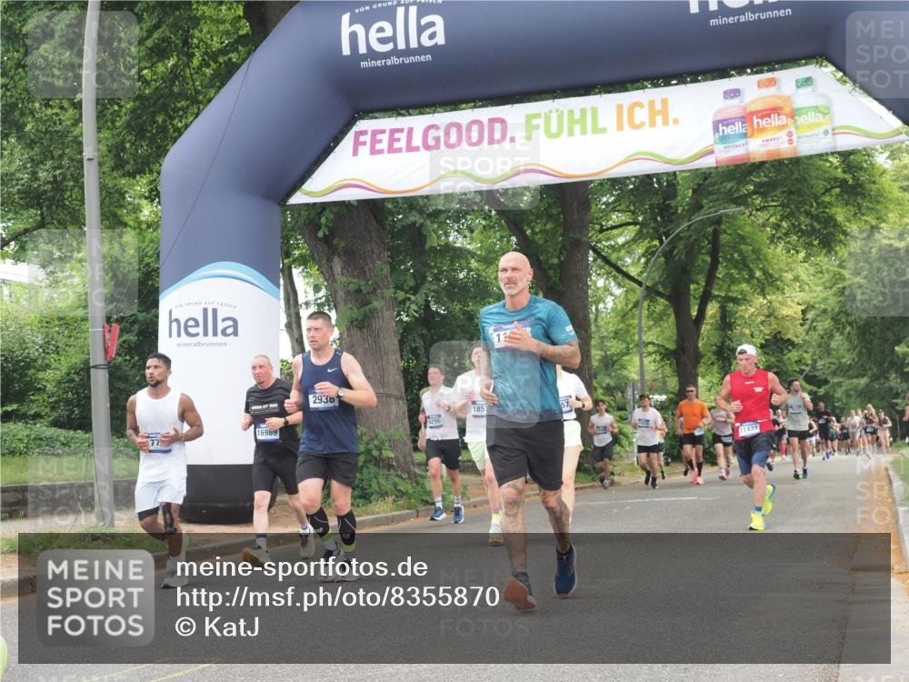 29.06.2025 - hella hamburg halbmarathon KatJ http://msf.ph/oto/8355870 29.06.2025 10:51:49 Zwischen KM18-KM19 2936, 6714 meine-sportfotos.de