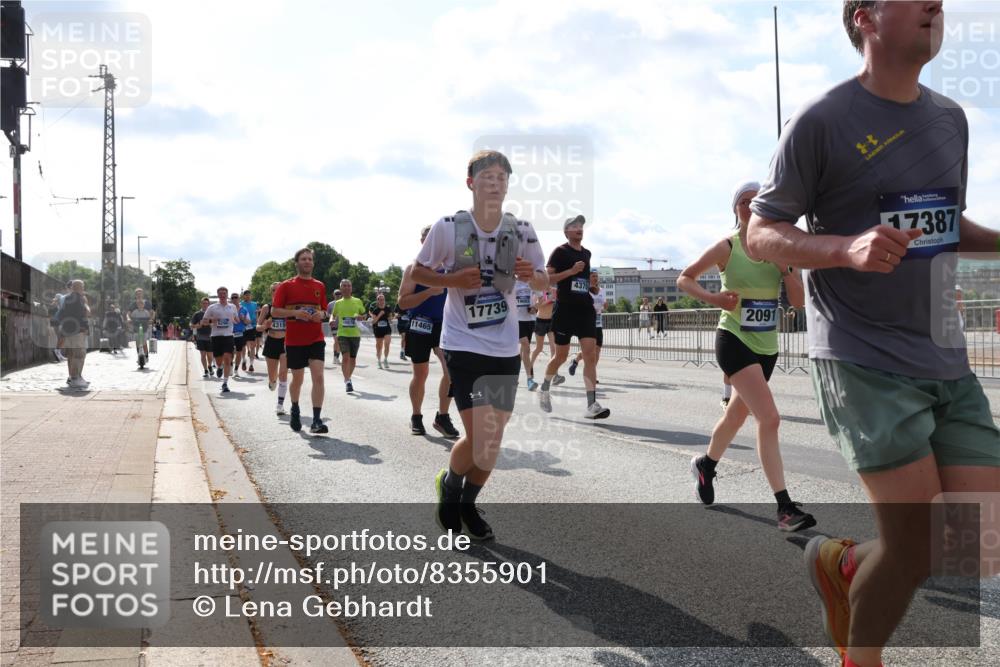 29.06.2025 - hella hamburg halbmarathon Lena Gebhardt http://msf.ph/oto/8355901 29.06.2025 10:01:23 Lombardsbrücke 0000, 4319, 11465, 17739, 437, 2091, 17387, 1130, 1329, 1387, 1420, 1653, 1722, 1724, 1726, 2006, 2091, 2167, 2354, 2363, 2490, 2591, 2936, 3199, 3425, 3625, 3663, 3740, 4068, 4238, 4249, 4319, 4322, 4370, 4649, 4663, 4708, 5547, 5570, 5675, 5870, 6087, 6147, 6281, 0000, 6302, 6487, 6531, 6591, 6835, 6921, 6924, 7287, 7658, 7757, 7759, 7761, 7846, 8030, 8045, 8046, 8191, 8255, 8326, 8392, 8578, 8691, 8822, 8926, 9932, 10188, 10281, 10301, 10383, 10576, 10915, 11043, 11465 meine-sportfotos.de