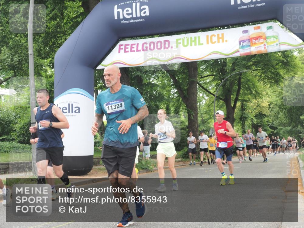 29.06.2025 - hella hamburg halbmarathon KatJ http://msf.ph/oto/8355943 29.06.2025 10:51:50 Zwischen KM18-KM19 2936, 6714 meine-sportfotos.de