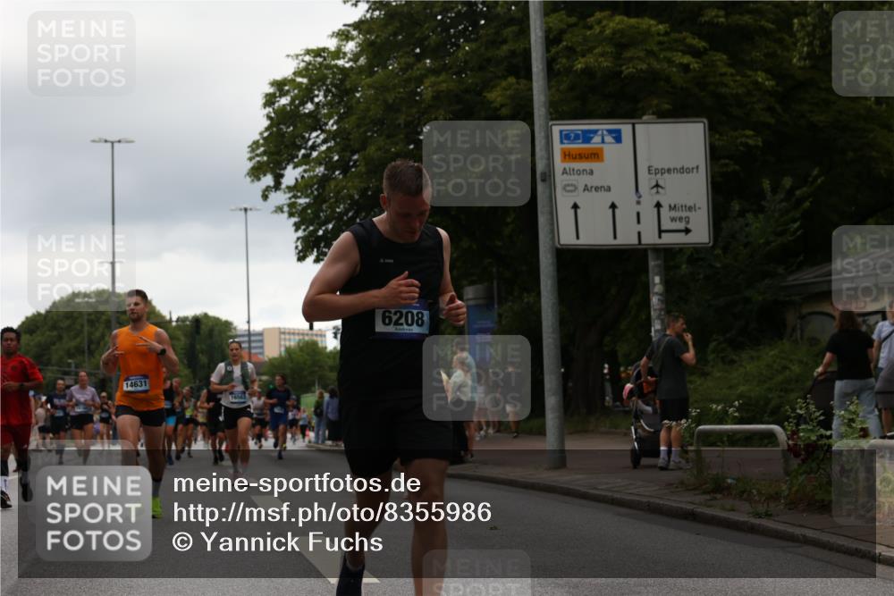 29.06.2025 - hella hamburg halbmarathon Yannick Fuchs http://msf.ph/oto/8355986 29.06.2025 10:53:02 20KM 1285, 1642, 1946, 1951, 2006, 2027, 2348, 2584, 2677, 2855, 2957, 2978, 3181, 3983, 4088, 4592, 5084, 5347, 5633, 6202, 6208, 6636, 6997, 7031, 7223, 7476, 8290, 8929, 9655, 10036, 10759, 10915, 10943, 12633, 13407, 13583, 14375, 14631, 14914, 15232, 15240, 15263, 15284, 15824, 16160, 16341, 16563, 16910, 17017, 17346, 17630, 17810, 17852, 18112, 18153, 18232, 18266, 18327, 18730, 18954 meine-sportfotos.de