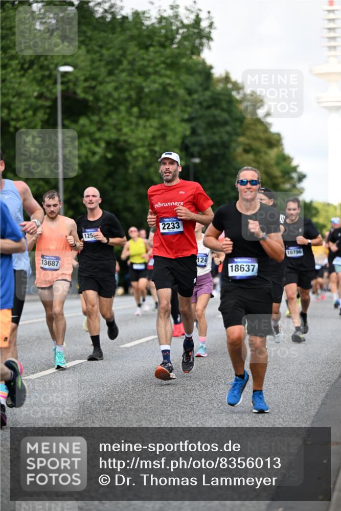 29.06.2025 - hella hamburg halbmarathon Dr. Thomas Lammeyer http://msf.ph/oto/8356013 29.06.2025 09:56:23 Kennedybrücke 1070, 1220, 1415, 1468, 1512, 1613, 1782, 2233, 3098, 3109, 3124, 3917, 3928, 4080, 4497, 4691, 4981, 5476, 5477, 6152, 6716, 7005, 7067, 7093, 7191, 7325, 7432, 7451, 7599, 7843, 7865, 7961, 8467, 8664, 8694, 9081, 9540, 10000, 10099, 10251, 10741, 10750, 10796, 11346 meine-sportfotos.de