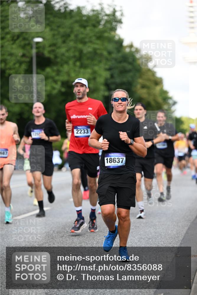 29.06.2025 - hella hamburg halbmarathon Dr. Thomas Lammeyer http://msf.ph/oto/8356088 29.06.2025 09:56:23 Kennedybrücke 1070, 1220, 1415, 1468, 1512, 1613, 1782, 2233, 3098, 3109, 3124, 3917, 3928, 4080, 4497, 4691, 4981, 5476, 5477, 6152, 6716, 7005, 7067, 7093, 7191, 7325, 7432, 7451, 7599, 7843, 7865, 7961, 8467, 8664, 8694, 9081, 9540, 10000, 10099, 10251, 10741, 10750, 10796, 11346 meine-sportfotos.de