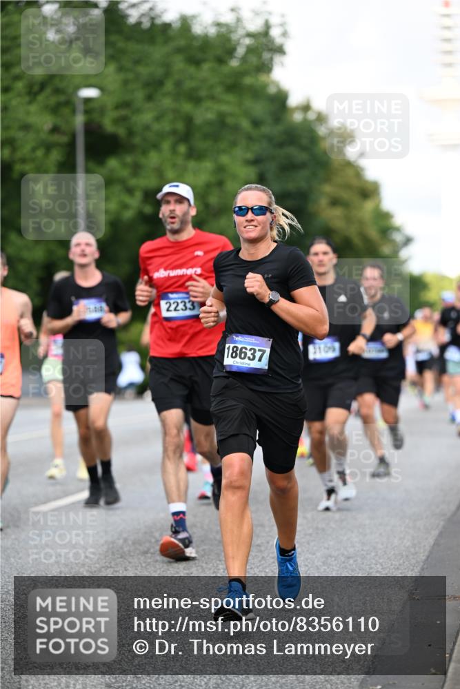29.06.2025 - hella hamburg halbmarathon Dr. Thomas Lammeyer http://msf.ph/oto/8356110 29.06.2025 09:56:23 Kennedybrücke 1070, 1220, 1415, 1468, 1512, 1613, 1782, 2233, 3098, 3109, 3124, 3917, 3928, 4080, 4497, 4691, 4981, 5476, 5477, 6152, 6716, 7005, 7067, 7093, 7191, 7325, 7432, 7451, 7599, 7843, 7865, 7961, 8467, 8664, 8694, 9081, 9540, 10000, 10099, 10251, 10741, 10750, 10796, 11346 meine-sportfotos.de