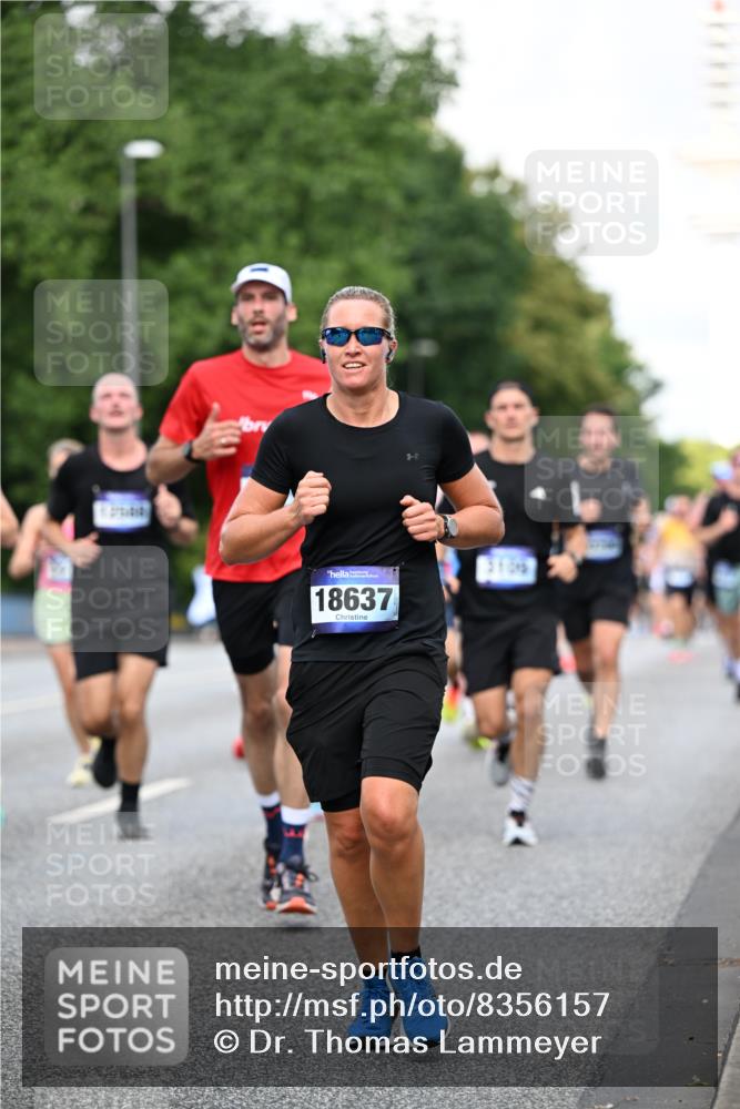 29.06.2025 - hella hamburg halbmarathon Dr. Thomas Lammeyer http://msf.ph/oto/8356157 29.06.2025 09:56:24 Kennedybrücke 1070, 1220, 1415, 1468, 1613, 1782, 2189, 2233, 3098, 3109, 3124, 3917, 3928, 4080, 4277, 4497, 4691, 4981, 5476, 5477, 6152, 6716, 7005, 7067, 7093, 7191, 7325, 7432, 7451, 7599, 7843, 7865, 7961, 8467, 8664, 8694, 9081, 9213, 9540, 10000, 10099, 10251, 10750, 10796, 11346 meine-sportfotos.de
