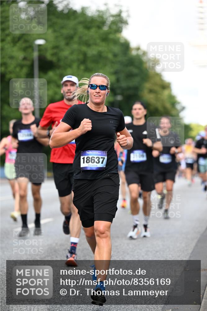 29.06.2025 - hella hamburg halbmarathon Dr. Thomas Lammeyer http://msf.ph/oto/8356169 29.06.2025 09:56:24 Kennedybrücke 1070, 1220, 1415, 1468, 1613, 1782, 2189, 2233, 3098, 3109, 3124, 3917, 3928, 4080, 4277, 4497, 4691, 4981, 5476, 5477, 6152, 6716, 7005, 7067, 7093, 7191, 7325, 7432, 7451, 7599, 7843, 7865, 7961, 8467, 8664, 8694, 9081, 9213, 9540, 10000, 10099, 10251, 10750, 10796, 11346 meine-sportfotos.de