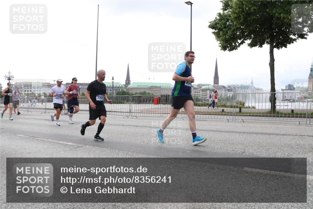 29.06.2025 - hella hamburg halbmarathon Lena Gebhardt http://msf.ph/oto/8356241 29.06.2025 10:39:00 Lombardsbrücke 7263, 836, 56, 1232, 1390, 1451, 1760, 2092, 2524, 2534, 2571, 2574, 2576, 2660, 2693, 2843, 2893, 2998, 3216, 3307, 3323, 3726, 3727, 3745, 3927, 4028, 4257, 4259, 4260, 4316, 4320, 4410, 4523, 4659, 4882, 4964, 5617, 5684, 5913, 6062, 6112, 6611, 6695, 6696, 6875, 7148, 7263, 7341, 7506, 7561, 7589, 7815, 7849, 8243, 8367, 8457, 8783, 9420, 9446, 9708, 9974, 9977, 10001, 10072, 10315, 10516, 10554, 13060 meine-sportfotos.de
