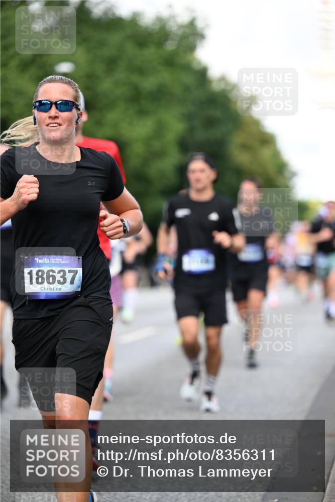 29.06.2025 - hella hamburg halbmarathon Dr. Thomas Lammeyer http://msf.ph/oto/8356311 29.06.2025 09:56:24 Kennedybrücke 1070, 1220, 1415, 1468, 1613, 1782, 2189, 2233, 3098, 3109, 3124, 3917, 3928, 4080, 4277, 4497, 4691, 4981, 5476, 5477, 6152, 6716, 7005, 7067, 7093, 7191, 7325, 7432, 7451, 7599, 7843, 7865, 7961, 8467, 8664, 8694, 9081, 9213, 9540, 10000, 10099, 10251, 10750, 10796, 11346 meine-sportfotos.de
