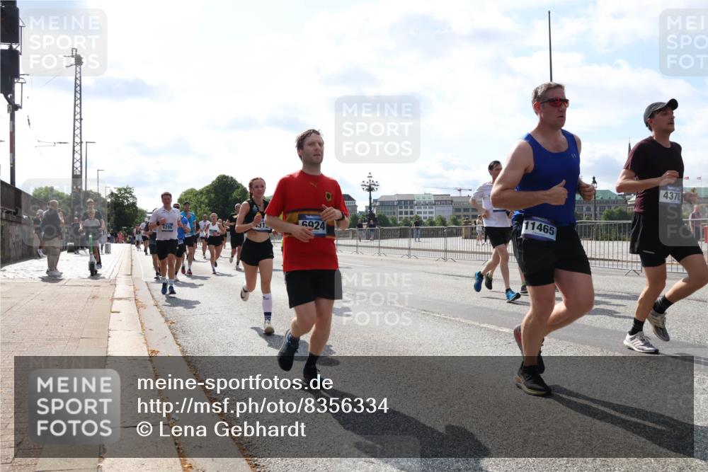 29.06.2025 - hella hamburg halbmarathon Lena Gebhardt http://msf.ph/oto/8356334 29.06.2025 10:01:24 Lombardsbrücke 0000, 31, 6924, 11465, 4370, 1130, 1329, 1387, 1420, 1653, 1722, 1724, 1726, 2006, 2091, 2167, 2354, 2363, 2490, 2591, 2936, 2957, 3039, 3199, 3425, 3625, 3663, 3740, 4068, 4238, 4249, 4319, 4322, 4370, 4649, 4663, 4708, 5547, 5570, 5675, 5870, 6087, 6147, 6281, 0000, 6302, 6487, 6531, 6591, 6835, 6921, 6924, 7287, 7658, 7757, 7759, 7761, 7846, 8030, 8045, 8046, 8191, 8326, 8392, 8578, 8691, 8822, 8926, 9932, 10188, 10281, 10301, 10383, 10576, 10915, 11043, 11465 meine-sportfotos.de