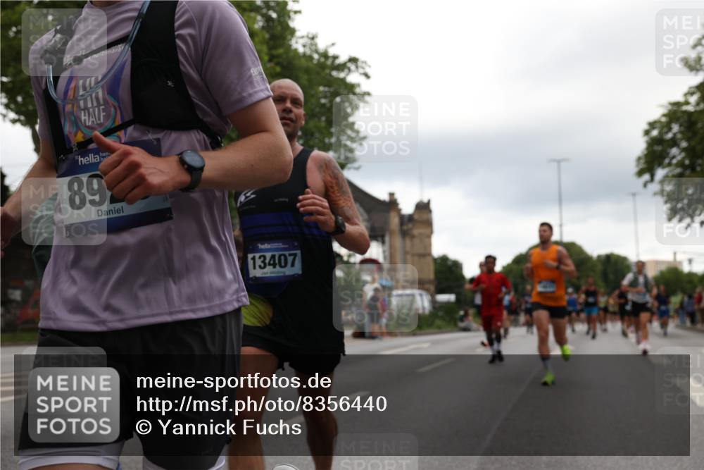 29.06.2025 - hella hamburg halbmarathon Yannick Fuchs http://msf.ph/oto/8356440 29.06.2025 10:53:03 20KM 1285, 1642, 1946, 1951, 2006, 2027, 2348, 2584, 2677, 2855, 2957, 2978, 3181, 3983, 4088, 4592, 5084, 5347, 5633, 6202, 6208, 6636, 6997, 7031, 7223, 7476, 8290, 8929, 9655, 10036, 10759, 10915, 10943, 12633, 13407, 13583, 14375, 14631, 14914, 15232, 15240, 15263, 15284, 15824, 16160, 16341, 16563, 16910, 17017, 17346, 17503, 17630, 17810, 17852, 18112, 18153, 18232, 18266, 18327, 18730, 18954 meine-sportfotos.de