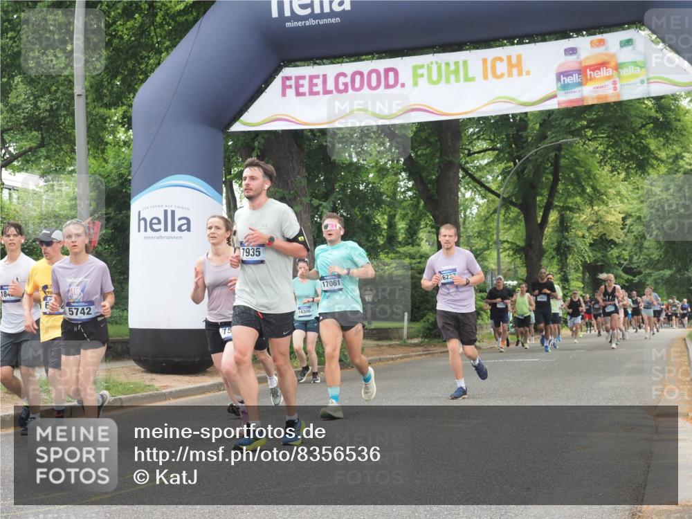 29.06.2025 - hella hamburg halbmarathon KatJ http://msf.ph/oto/8356536 29.06.2025 10:51:56 Zwischen KM18-KM19 1526, 2936, 4146, 5742, 0000, 6462, 7935 meine-sportfotos.de