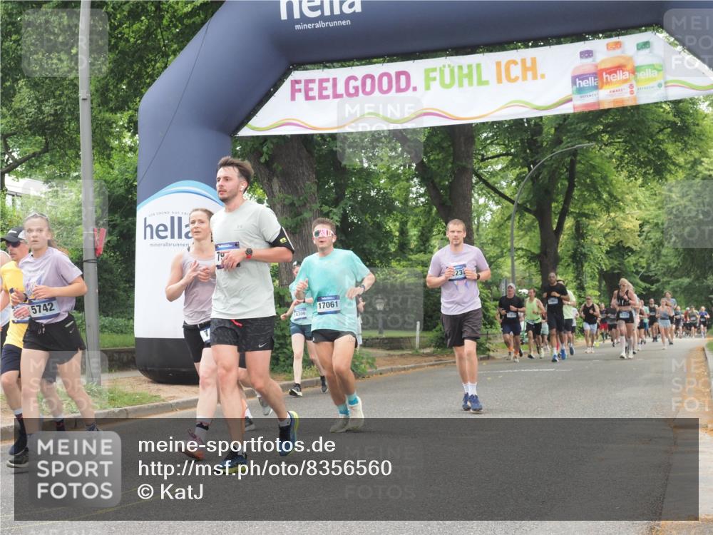 29.06.2025 - hella hamburg halbmarathon KatJ http://msf.ph/oto/8356560 29.06.2025 10:51:57 Zwischen KM18-KM19 1526, 4146, 5742, 0000, 6462, 7935 meine-sportfotos.de