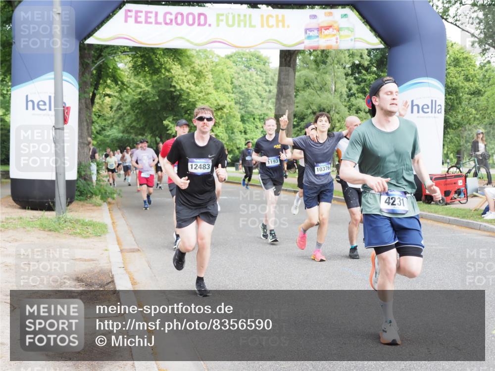 29.06.2025 - hella hamburg halbmarathon MichiJ http://msf.ph/oto/8356590 29.06.2025 10:42:02 Zwischen KM18-KM19 1193, 1506, 2448, 3652, 4231, 4897, 6355, 6356, 7221, 8223, 10368, 10376, 12483, 15389, 15818, 16879, 18031, 18181, 19000 meine-sportfotos.de