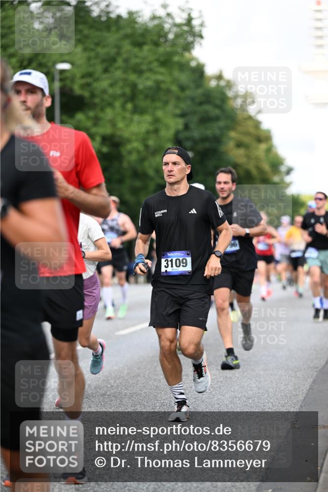 29.06.2025 - hella hamburg halbmarathon Dr. Thomas Lammeyer http://msf.ph/oto/8356679 29.06.2025 09:56:25 Kennedybrücke 1070, 1220, 1415, 1468, 1613, 1782, 2189, 2233, 3021, 3098, 3109, 3124, 3917, 3928, 4080, 4277, 4497, 4691, 4933, 4981, 5476, 5477, 5682, 6152, 6716, 7005, 7067, 7093, 7191, 7325, 7432, 7451, 7599, 7843, 7865, 7961, 8467, 8664, 8694, 8722, 9081, 9213, 9540, 10000, 10099, 10251, 10750, 10796, 10969, 11346 meine-sportfotos.de