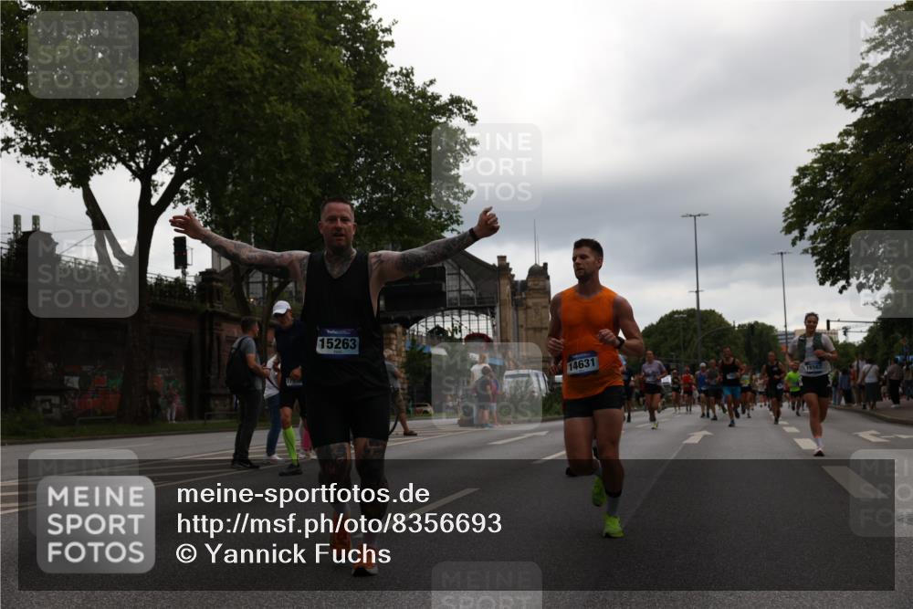 29.06.2025 - hella hamburg halbmarathon Yannick Fuchs http://msf.ph/oto/8356693 29.06.2025 10:53:04 20KM 1285, 1642, 1946, 1951, 2006, 2027, 2348, 2584, 2677, 2855, 2957, 2978, 3181, 3983, 4088, 4592, 5084, 5347, 5633, 6202, 6208, 6636, 6997, 7031, 7223, 7476, 8290, 8929, 9655, 10036, 10759, 10943, 11938, 12633, 13407, 13583, 14375, 14631, 14902, 14914, 15232, 15240, 15263, 15284, 15824, 16160, 16341, 16563, 16910, 17017, 17346, 17503, 17630, 18112, 18153, 18232, 18266, 18327, 18730, 18954, 19015, 19160 meine-sportfotos.de