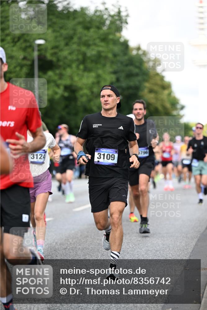 29.06.2025 - hella hamburg halbmarathon Dr. Thomas Lammeyer http://msf.ph/oto/8356742 29.06.2025 09:56:25 Kennedybrücke 1070, 1220, 1415, 1468, 1613, 1782, 2189, 2233, 3021, 3098, 3109, 3124, 3917, 3928, 4080, 4277, 4497, 4691, 4933, 4981, 5476, 5477, 5682, 6152, 6716, 7005, 7067, 7093, 7191, 7325, 7432, 7451, 7599, 7843, 7865, 7961, 8467, 8664, 8694, 8722, 9081, 9213, 9540, 10000, 10099, 10251, 10750, 10796, 10969, 11346 meine-sportfotos.de
