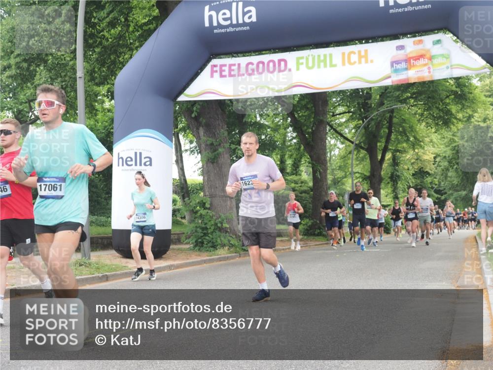 29.06.2025 - hella hamburg halbmarathon KatJ http://msf.ph/oto/8356777 29.06.2025 10:51:58 Zwischen KM18-KM19 1526, 4146, 5742, 0000, 6462, 7935 meine-sportfotos.de