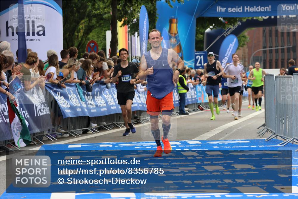 29.06.2025 - hella hamburg halbmarathon Strokosch-Dieckow http://msf.ph/oto/8356785 29.06.2025 10:30:23 Ziel 10173, 12691, 16713 meine-sportfotos.de