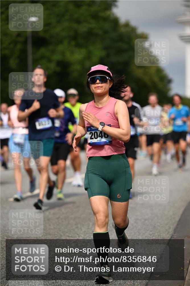 29.06.2025 - hella hamburg halbmarathon Dr. Thomas Lammeyer http://msf.ph/oto/8356846 29.06.2025 10:18:52 Kennedybrücke 1296, 1379, 1575, 1728, 1745, 2046, 2281, 2690, 3454, 3507, 3509, 3691, 4495, 4641, 5608, 5800, 5981, 6181, 6317, 6710, 6724, 7195, 7439, 7446, 7447, 7881, 8239, 8256, 8275, 8522, 8563, 8755, 8854, 8892, 9709, 9911, 9975, 10589, 10717, 10858, 11271 meine-sportfotos.de
