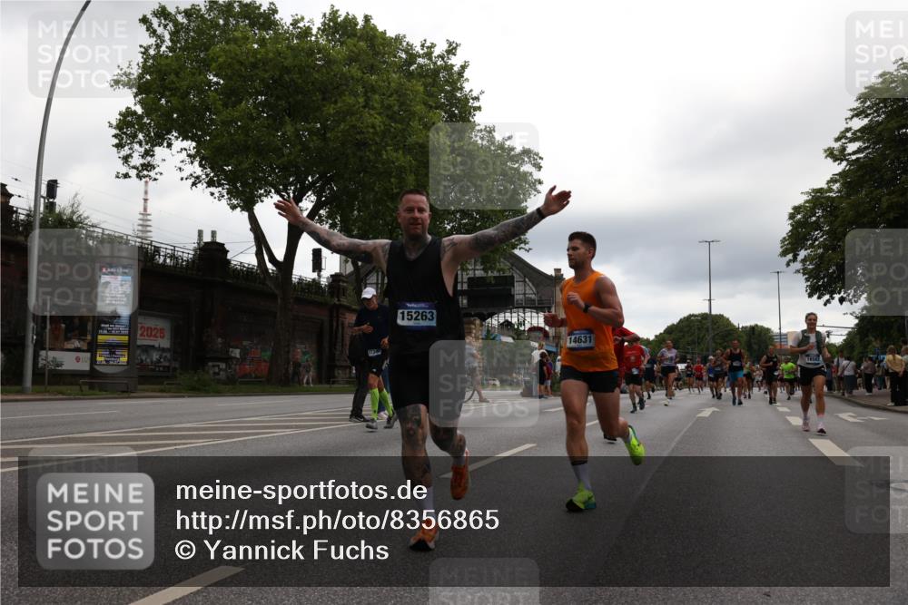 29.06.2025 - hella hamburg halbmarathon Yannick Fuchs http://msf.ph/oto/8356865 29.06.2025 10:53:04 20KM 1285, 1642, 1946, 1951, 2006, 2027, 2348, 2584, 2677, 2855, 2957, 2978, 3181, 3983, 4088, 4592, 5084, 5347, 5633, 6202, 6208, 6636, 6997, 7031, 7223, 7476, 8290, 8929, 9655, 10036, 10759, 10943, 11938, 12633, 13407, 13583, 14375, 14631, 14902, 14914, 15232, 15240, 15263, 15284, 15824, 16160, 16341, 16563, 16910, 17017, 17346, 17503, 17630, 18112, 18153, 18232, 18266, 18327, 18730, 18954, 19015, 19160 meine-sportfotos.de