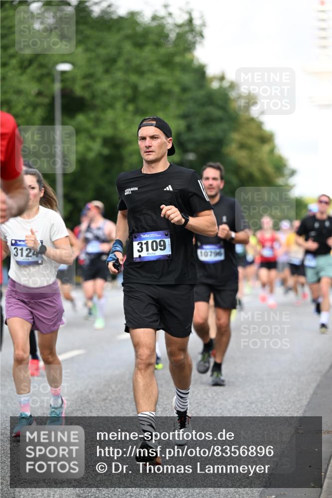 29.06.2025 - hella hamburg halbmarathon Dr. Thomas Lammeyer http://msf.ph/oto/8356896 29.06.2025 09:56:25 Kennedybrücke 1070, 1220, 1415, 1468, 1613, 1782, 2189, 2233, 3021, 3098, 3109, 3124, 3917, 3928, 4080, 4277, 4497, 4691, 4933, 4981, 5476, 5477, 5682, 6152, 6716, 7005, 7067, 7093, 7191, 7325, 7432, 7451, 7599, 7843, 7865, 7961, 8467, 8664, 8694, 8722, 9081, 9213, 9540, 10000, 10099, 10251, 10750, 10796, 10969, 11346 meine-sportfotos.de