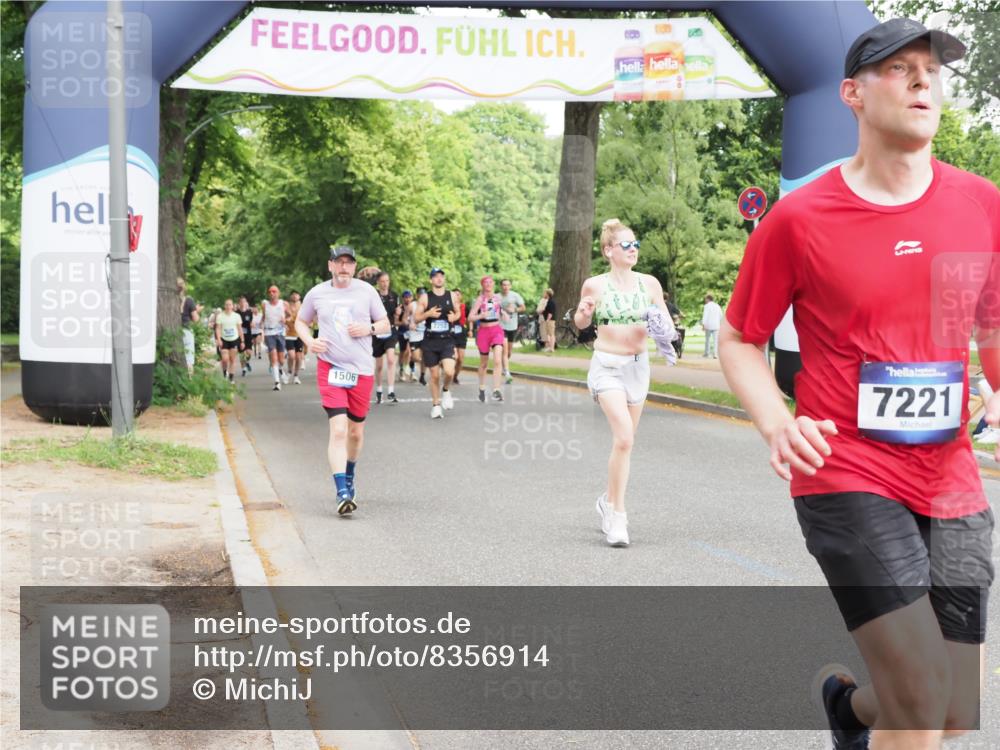 29.06.2025 - hella hamburg halbmarathon MichiJ http://msf.ph/oto/8356914 29.06.2025 10:42:04 Zwischen KM18-KM19 1193, 1506, 2448, 3652, 4231, 4897, 6355, 7221, 8223, 10368, 10376, 12483, 15389, 15818, 16879, 18031, 18181, 19000 meine-sportfotos.de