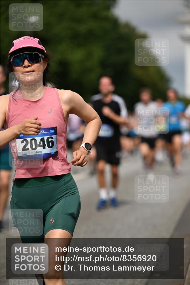 29.06.2025 - hella hamburg halbmarathon Dr. Thomas Lammeyer http://msf.ph/oto/8356920 29.06.2025 10:18:52 Kennedybrücke 1296, 1379, 1575, 1728, 1745, 2046, 2281, 2690, 3454, 3507, 3509, 3691, 4495, 4641, 5608, 5800, 5981, 6181, 6317, 6710, 6724, 7195, 7439, 7446, 7447, 7881, 8239, 8256, 8275, 8522, 8563, 8755, 8854, 8892, 9709, 9911, 9975, 10589, 10717, 10858, 11271 meine-sportfotos.de